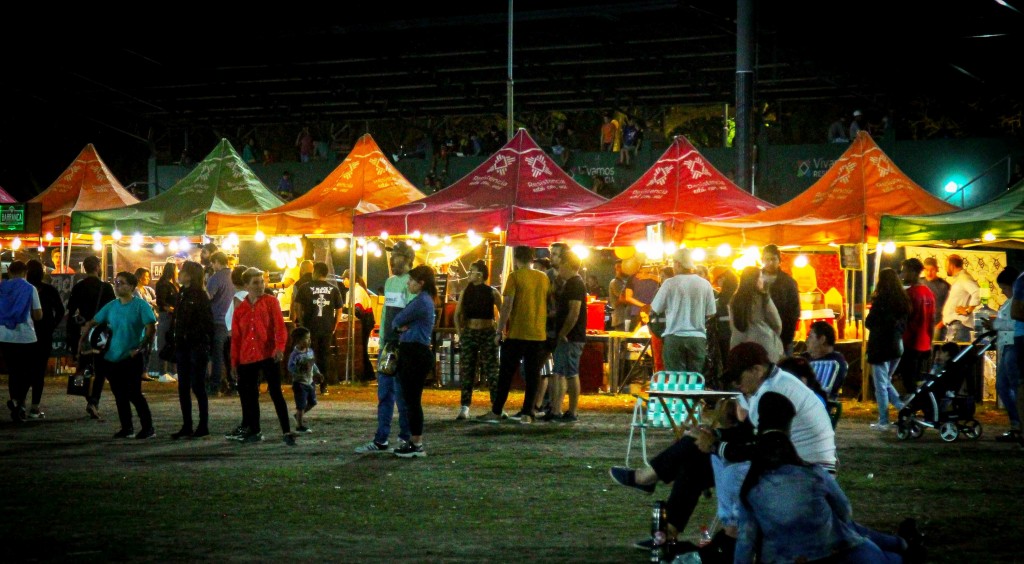 Karaí Octubre, un evento que reunió a emprendedores y artístas locales en Resistencia