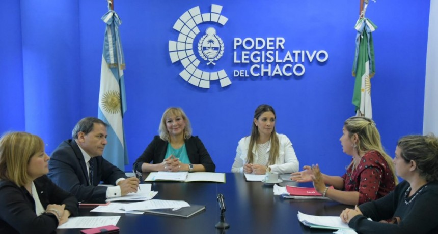 La Comisión de Tierras recibió a vecinos de Fontana