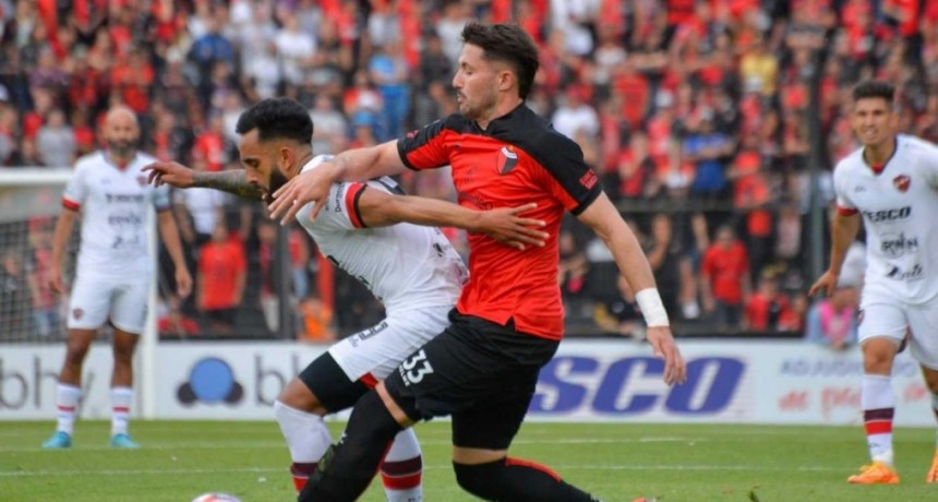 Colón venció a Patronato y lo dejó al borde del descenso
